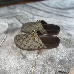 Gucci slides/clogs